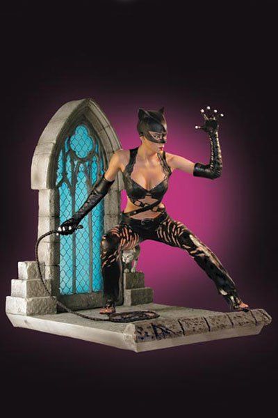CATWOMAN STATUE