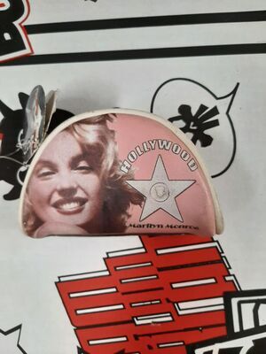 MARILYN MONEDERO OVAL MAKE-UP