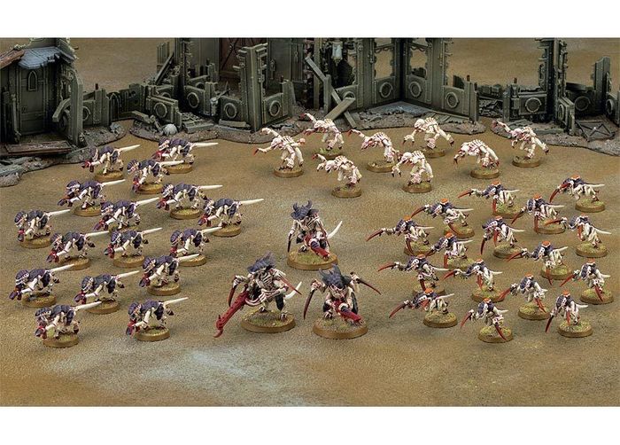 FUERZA DE COMBATE TIRANIDOS 2009