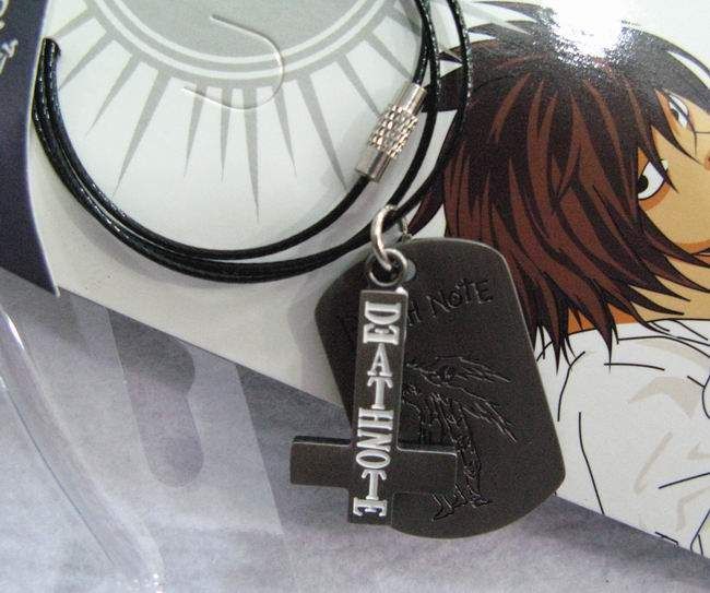 DEATH NOTE COLGANTE CHAPA Y CRUZ INVERTIDA