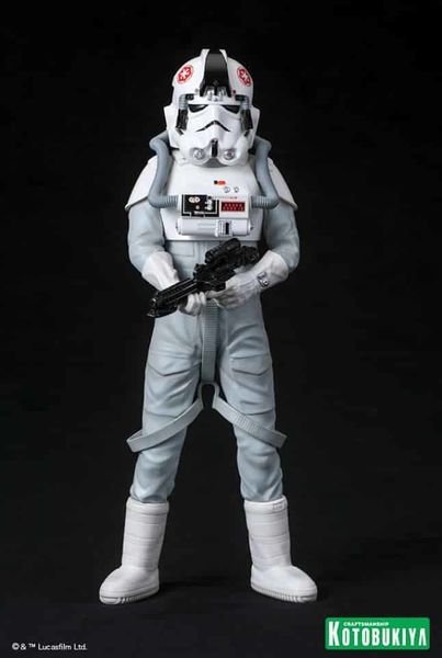 PILOTO AT-AT FIGURA 18 CM STAR WARS ART FX+