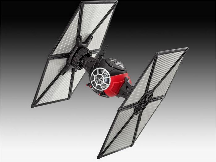 STAR WARS EP. VII MAQUETA 13 CM BUILD & PLAY LUZ Y SONIDO TIE FIGHTER