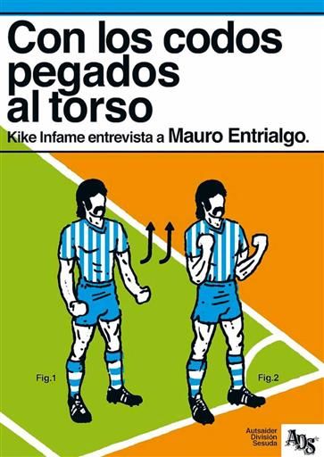 CON LOS CODOS PEGADOS AL TORSO