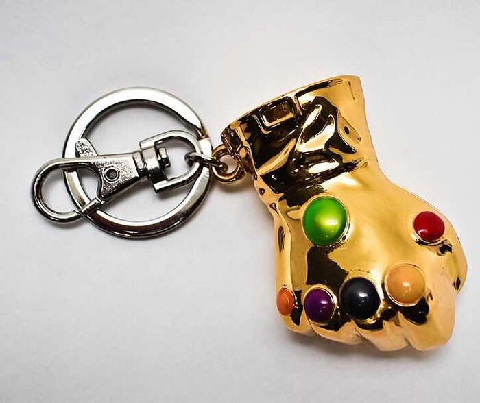 GUANTELETE DEL INFINITO LLAVERO METALICO MARVEL