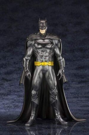 BATMAN ESTATUA PVC 20CM ARTFX+ 1/10 (THE NEW 52)                           