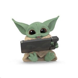 STAR WARS THE MANDALORIAN FIGURA 5;5 CM BABY YODA CON TABLET THE BOUNTY COLLECTION