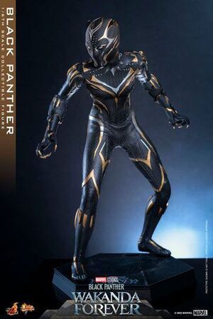 BLACK PANTHER. WAKANDA FOREVER FIGURA MOVIE MASTERPIECE 1/6 BLACK PANTHER 28 CM
