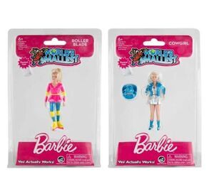 BARBIE WORLD�S SMALLEST PATINADORA Y COWGIRL (MINI BARBIE)