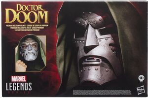 FANTASTIC 4 MARVEL LEGENDS SERIES DOCTOR DOOM CASCO REPLICA 1:1