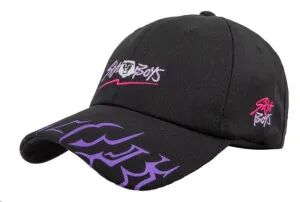 Portada de LAS GUERRERAS K-POP GORRA DE BÉISBOL SAJA BOYS